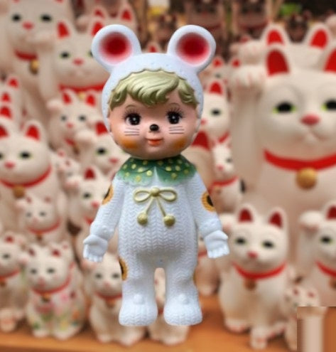🐾🐱  新年招財貓（招き猫）偶娃 🤎🤍 チャーミーちゃん🎺🎺 - Maidingding